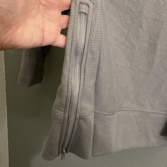 BRAND NEW LA DODGERS LONGSLEEVE small NWT - Picture 8 of 10